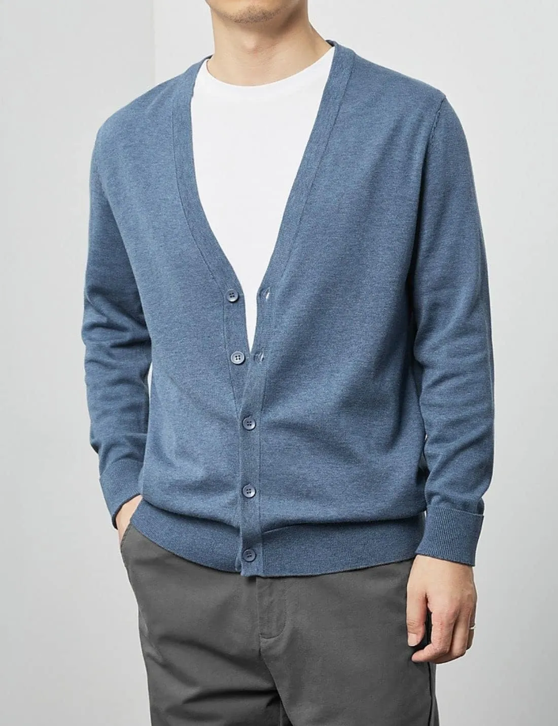 Kinkia Men's V Neck Cardigan Sweater Long Sleeve Button Down Solid Color Knitted Sweaters