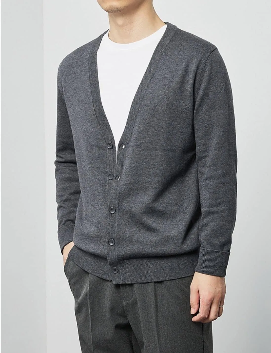 Kinkia Men's V Neck Cardigan Sweater Long Sleeve Button Down Solid Color Knitted Sweaters