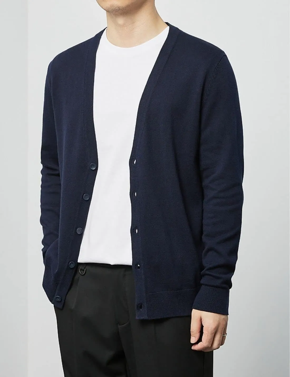 Kinkia Men's V Neck Cardigan Sweater Long Sleeve Button Down Solid Color Knitted Sweaters