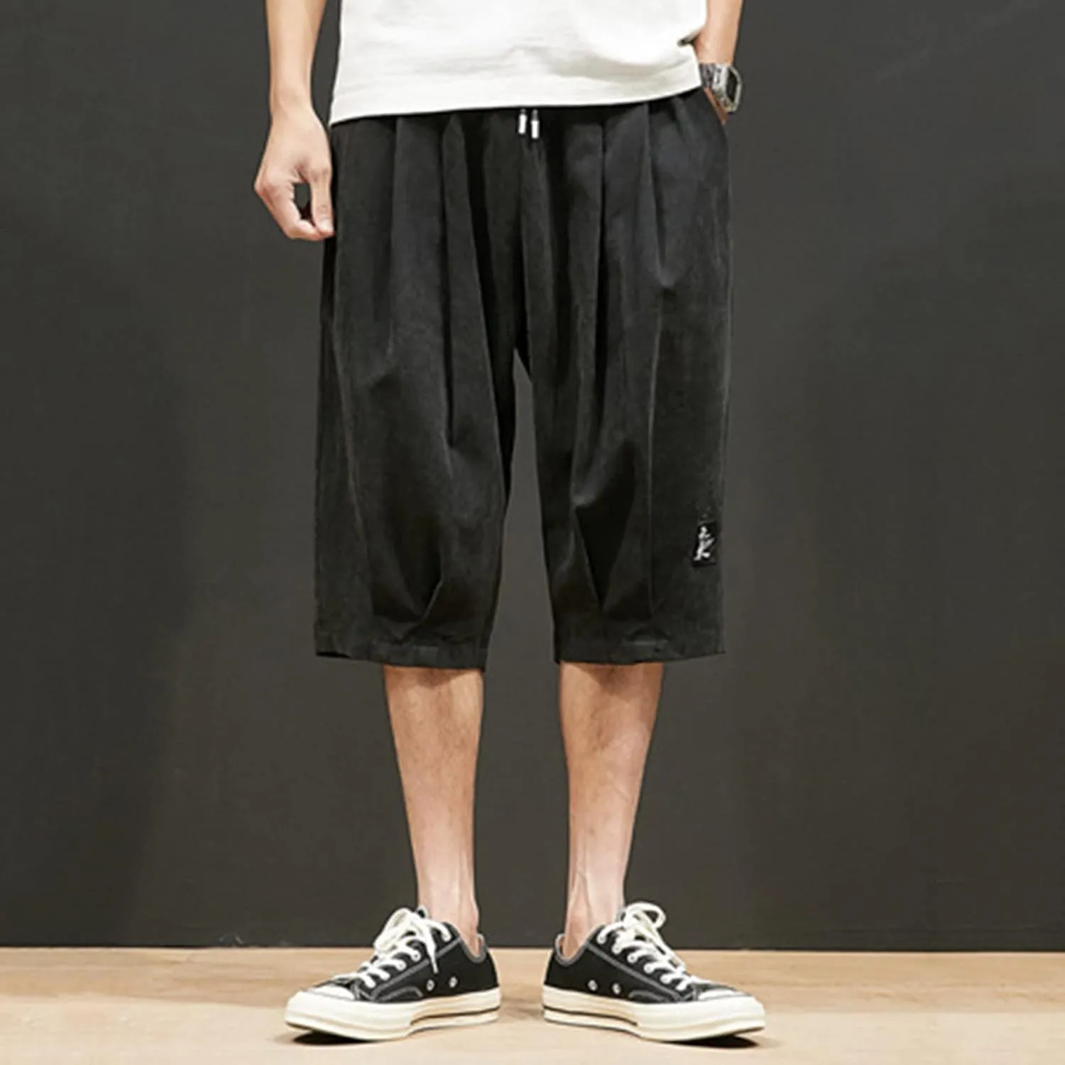 Men's Casual Shorts 3/4 Jogger Capri Pants Breathable Elastic Waist Below Knee Short Pants with Pockets Yoga Harem Pants