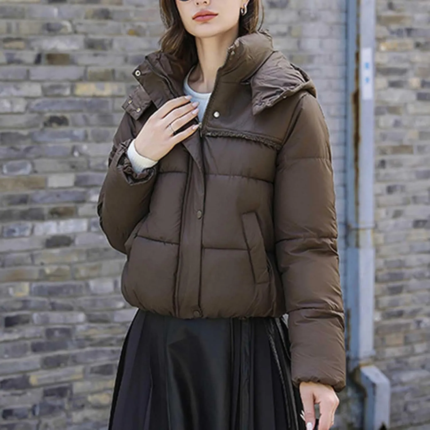 XUNRYAN Winter Coat Women Short Puffer Jackets Hooded Warm Parka Zip Up Down Coat Casual Thick Anorak Parka Outerwear Pockets
